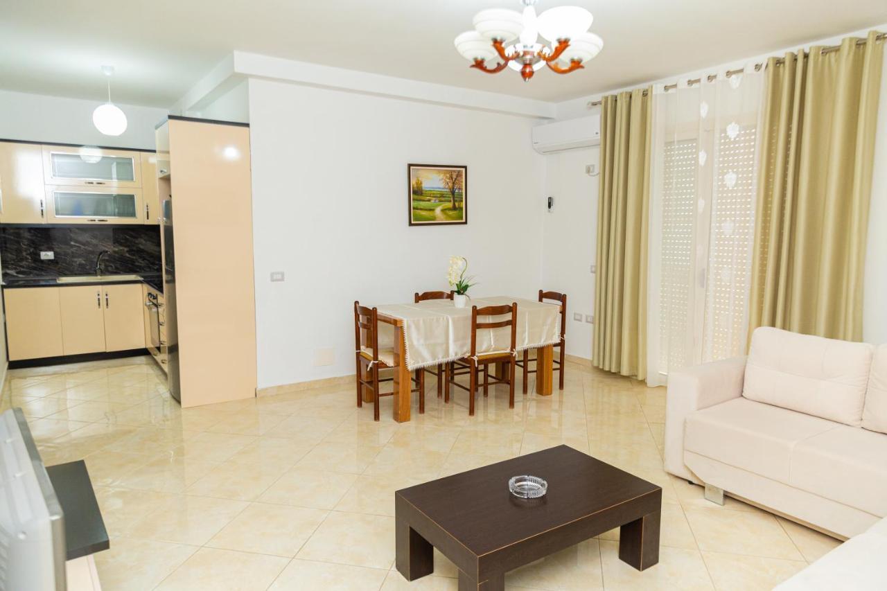 Residence Martin 21 Vlorë Exteriör bild