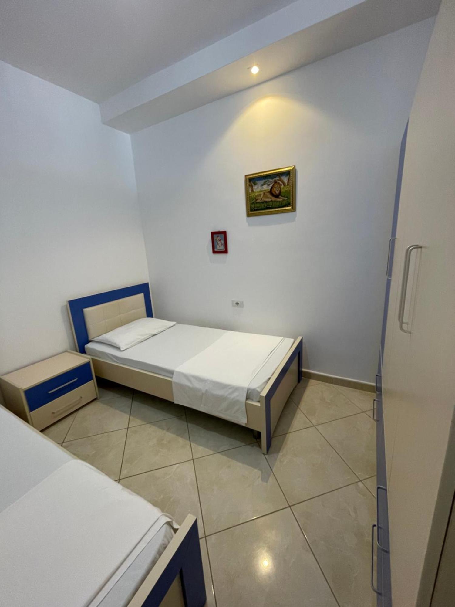 Residence Martin 21 Vlorë Exteriör bild